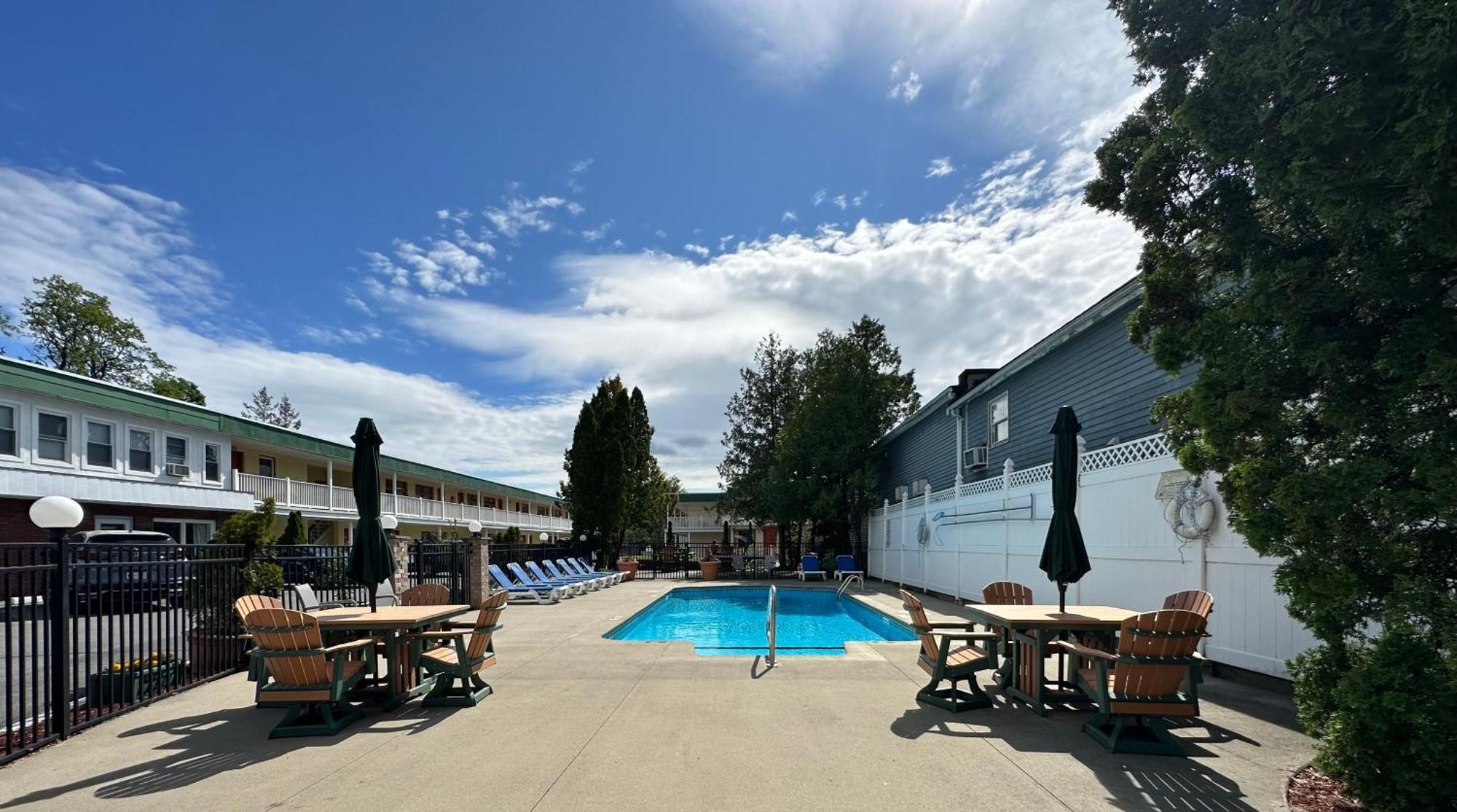 O'Sullivan'S Motel Lake George Eksteriør bilde