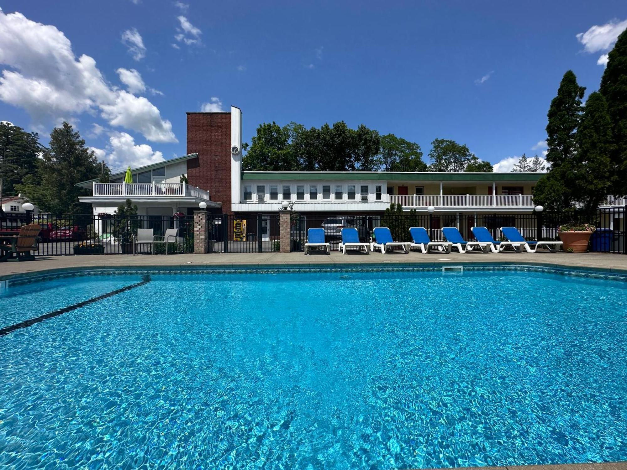 O'Sullivan'S Motel Lake George Eksteriør bilde
