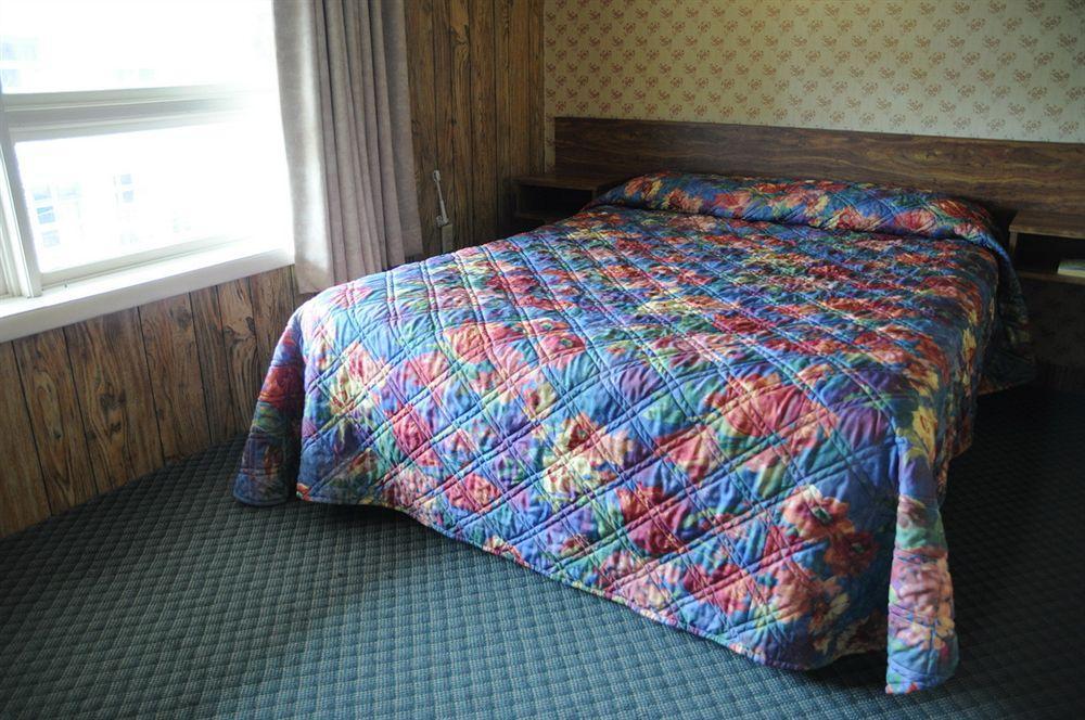 O'Sullivan'S Motel Lake George Eksteriør bilde