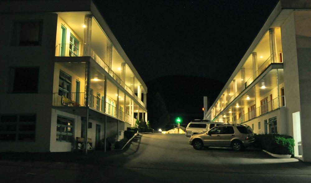 O'Sullivan'S Motel Lake George Eksteriør bilde