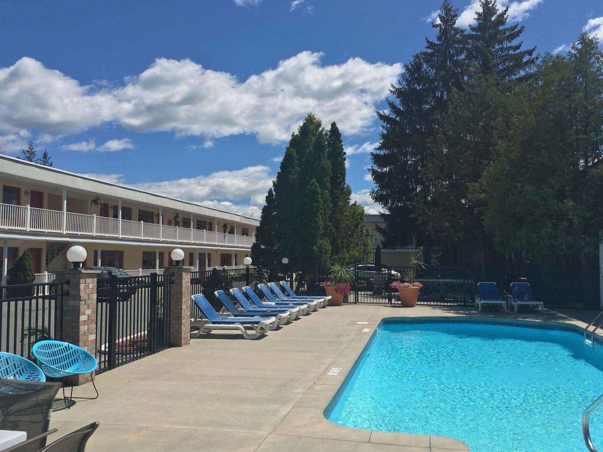 O'Sullivan'S Motel Lake George Eksteriør bilde